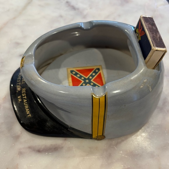 Other - Vintage Duffs Rebel restaurant ashtray